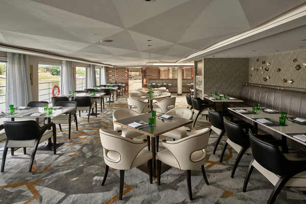 Riverside Luxury Cruises MOZART Waterside - Claus Brechenmacher Reiner Baumann Photography 0.jpg